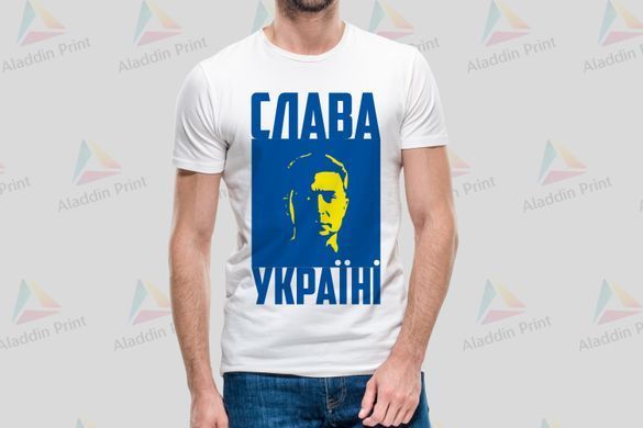 Футболка з сілуетом Зеленського та надпис Слава Україні